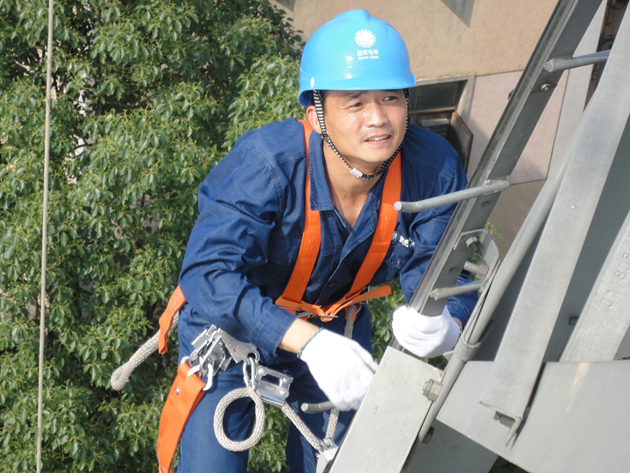 廖志斌,国网安徽省电力有限公司宿州供电公司输电带电作业班班长